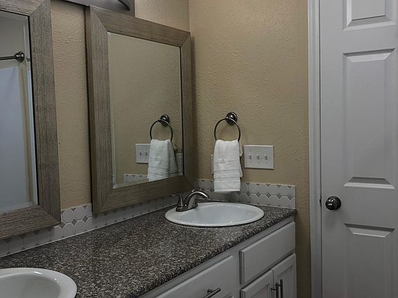 4th image of 1007 Jordan Ln