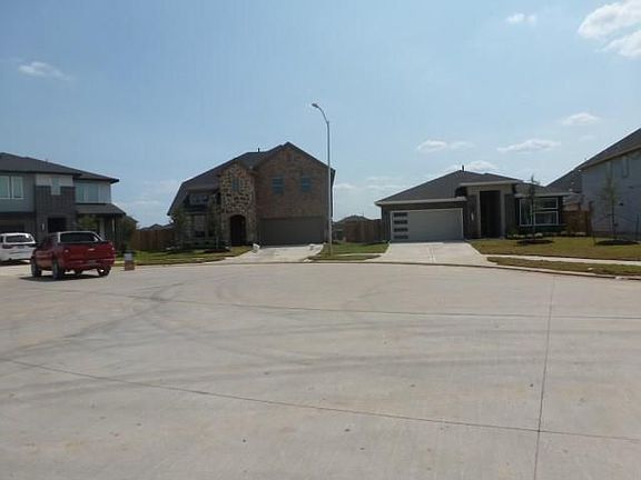 5th image of 28415 Eli Eagle St