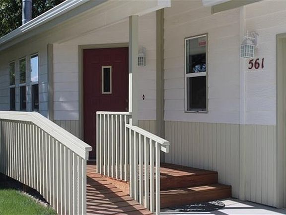 3rd image of 561 Jaquette Ln