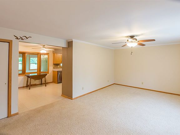 3rd image of 6182 Bristlecone Ln