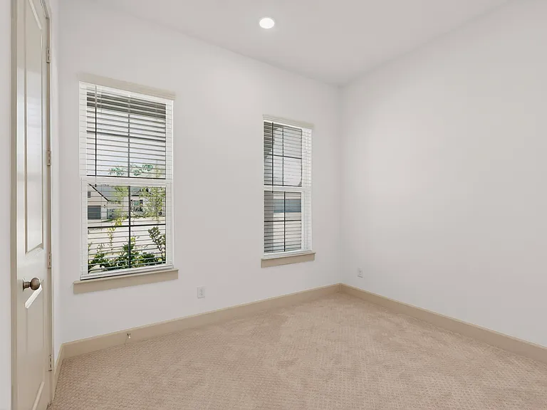 4013 Chastetree Ln — Photo 19