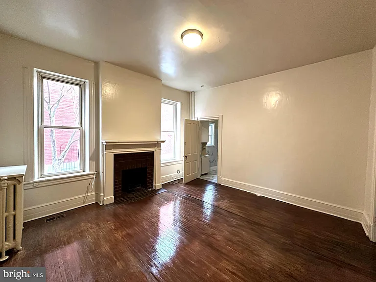 414 S Potomac St — Photo 12