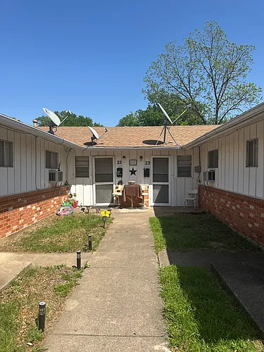 907 Broadway Ave #23 Photo 1