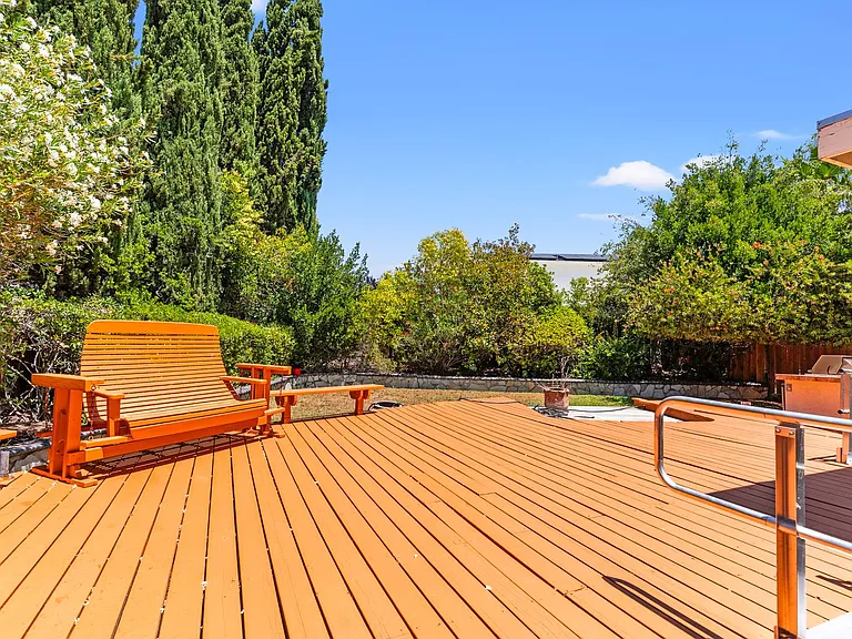 6923 Lassen St — Photo 27