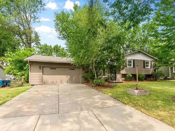 2429 Ronald Ave, White Bear Lake, MN 55110