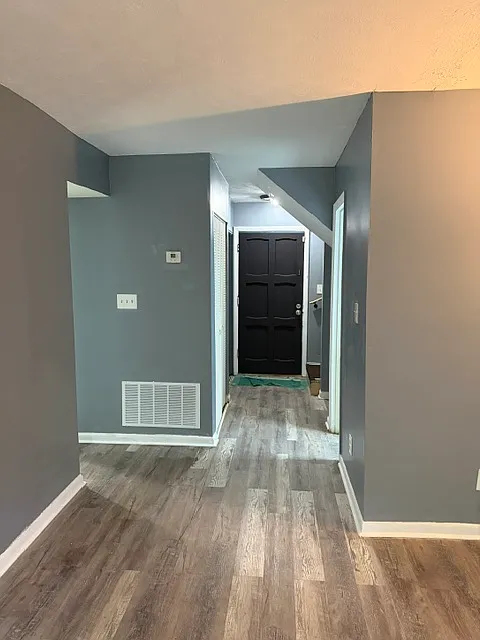 3 bed, 2.5 bath, 1352 sqft, $1,650 — Photo 2