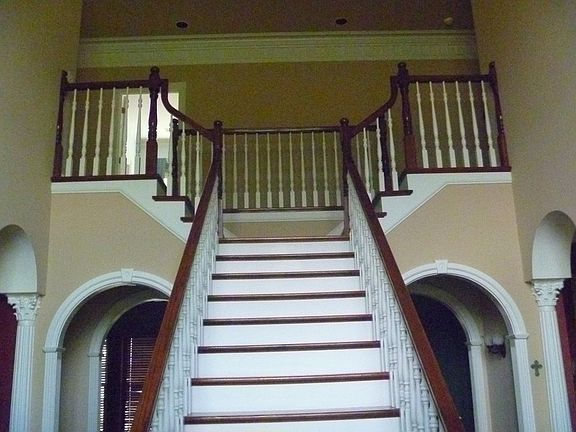 Entry Staircase