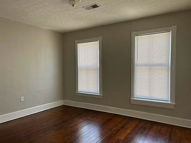 311 S Kent St — Photo 5