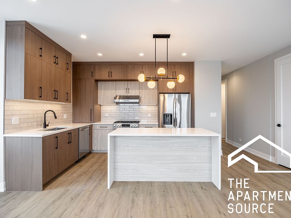 1st image of 2351 W Flournoy St #402