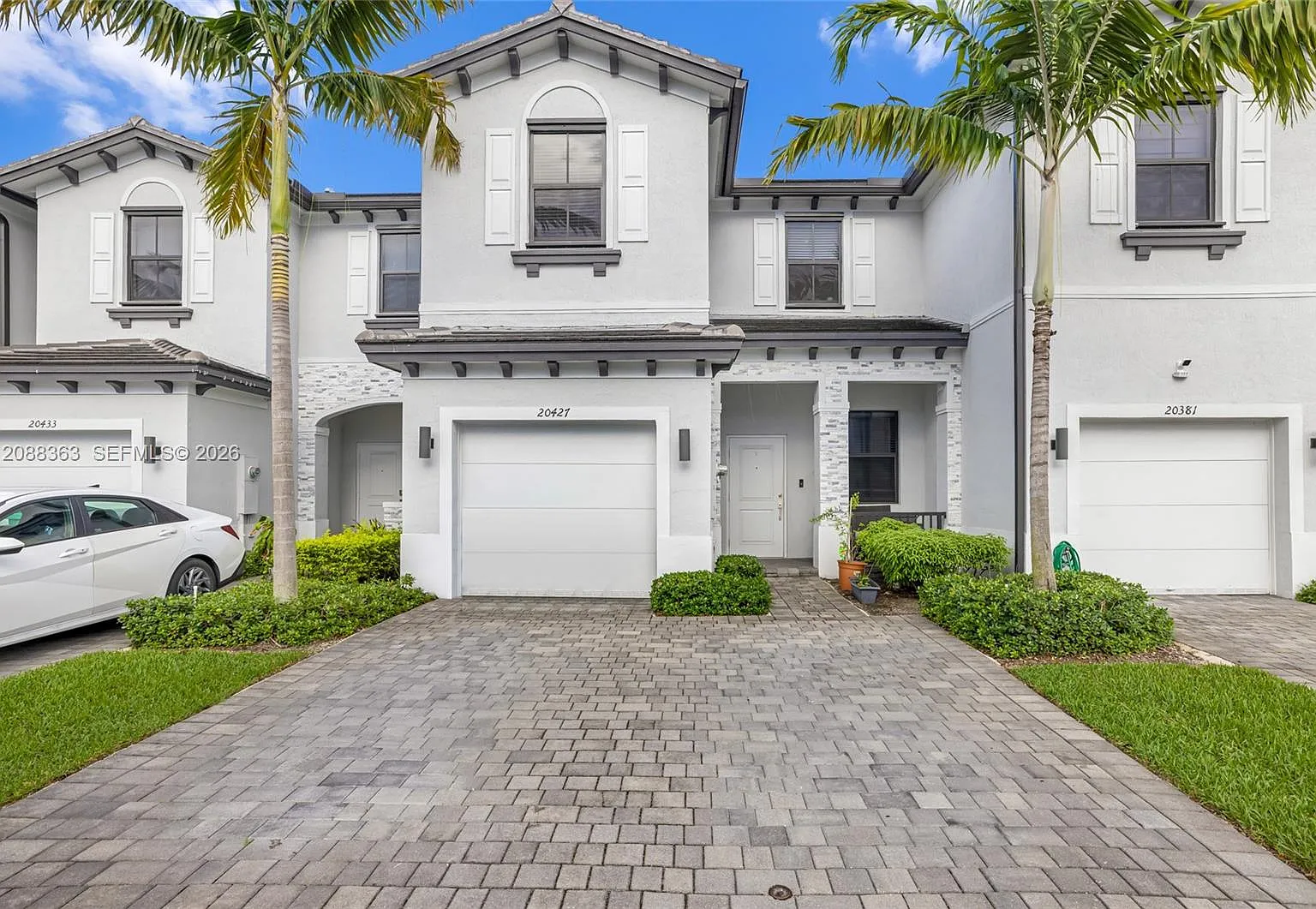 Vista Lago — Photo 1
