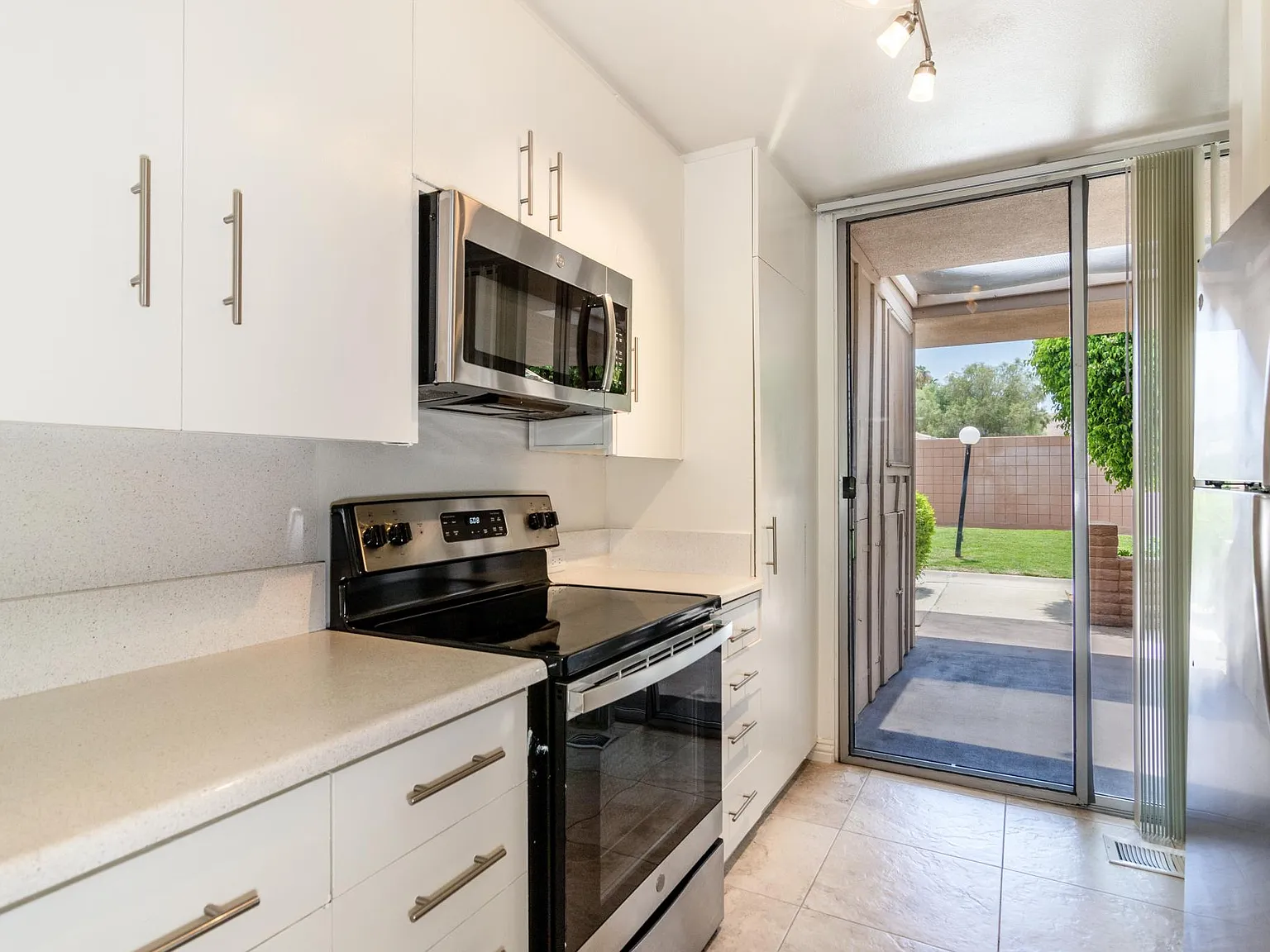 Canyon Villas — Photo 4