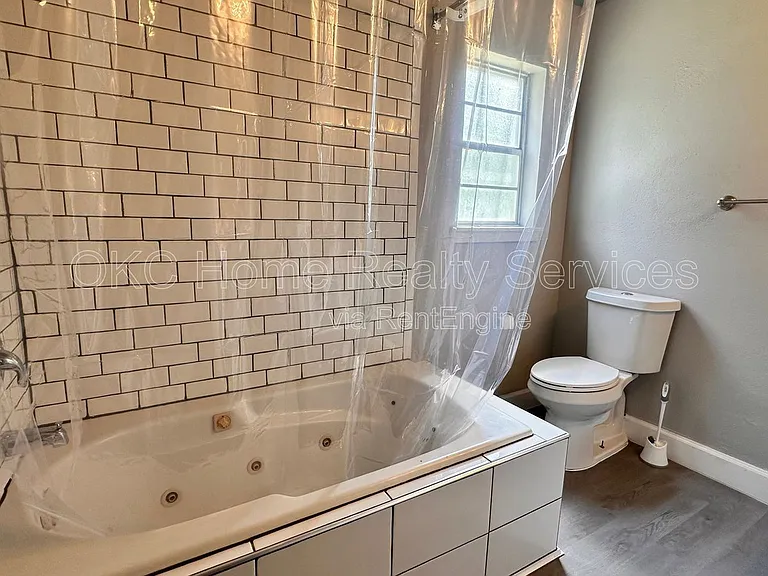 1617 N Christine Dr — Photo 12