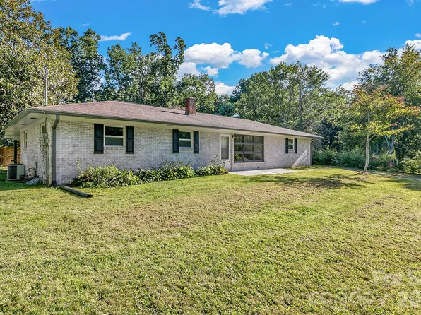25 Hickory Tree Rd, Asheville, NC 28805