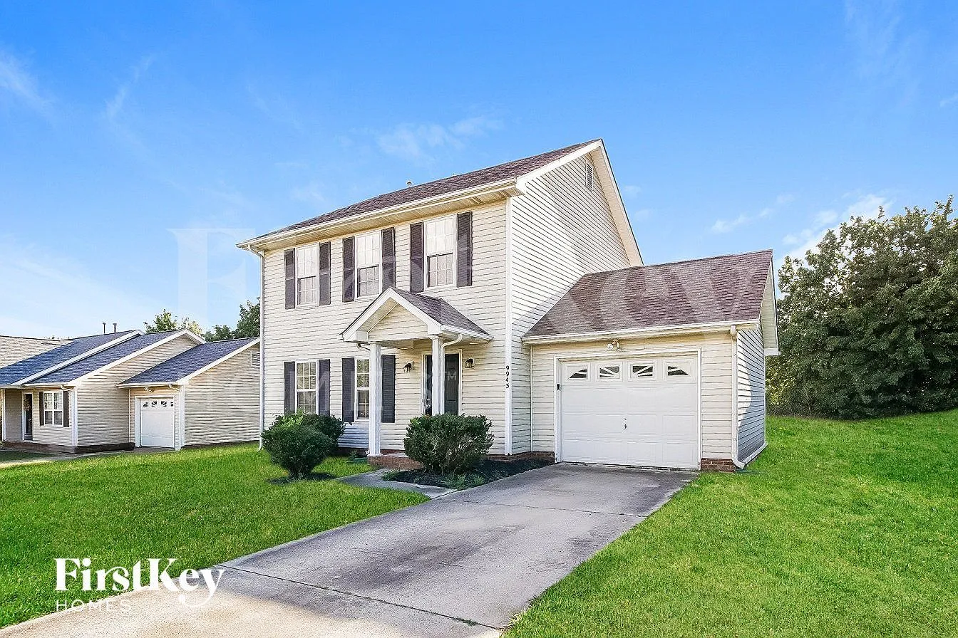 3 bed, 2.5 bath, 1344 sqft, $2,040 — Photo 2