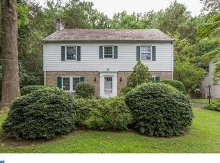 8328 Thomson Rd, Elkins Park, PA 19027