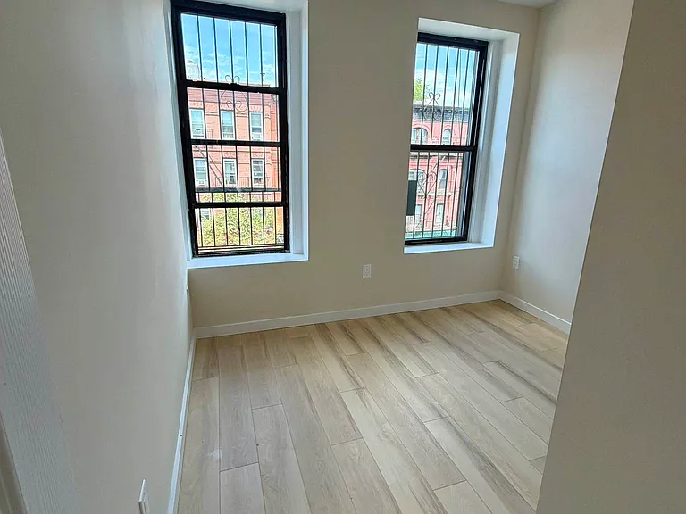 385 7th Ave #2 — Photo 7