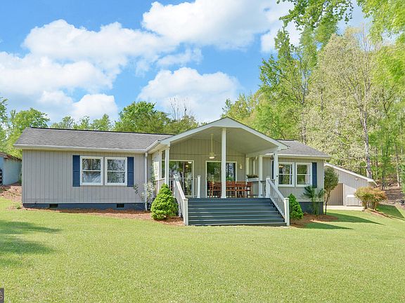 3rd image of 809 Glenn Ferry Rd