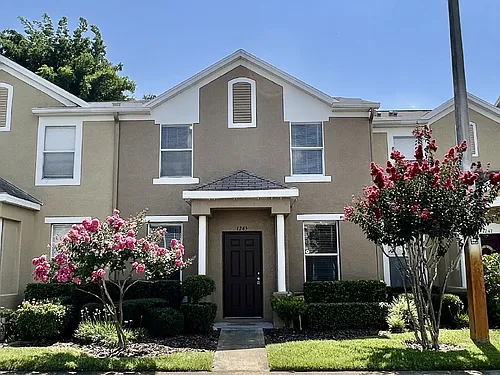 1245 Beckenham Way Photo 1