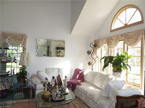 4th image of 10346 Luman Ln