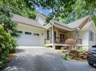 170 Stonecreek Xing, Sapphire, NC 28774