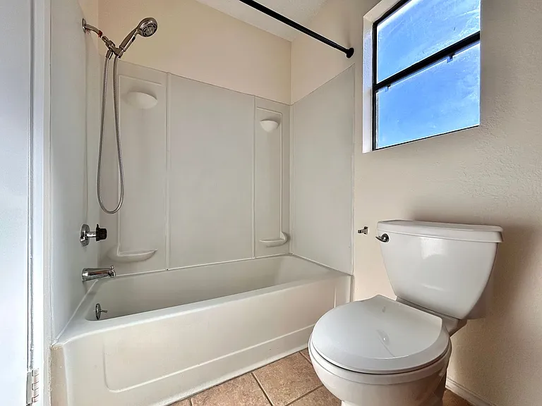 1760 Horseshoe Cir — Photo 17
