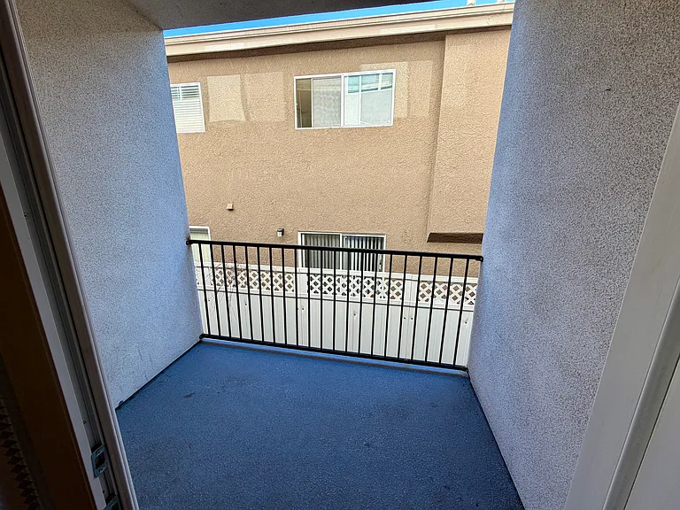 22425 Del Valle St #3 — Photo 9