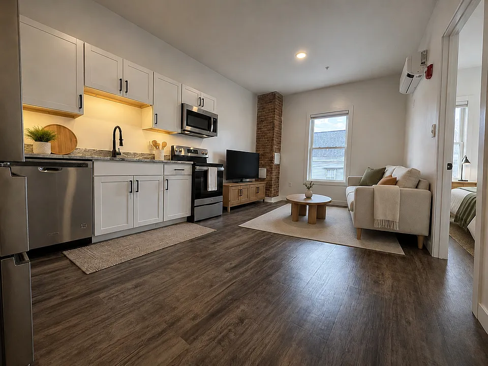 84 Main St #2