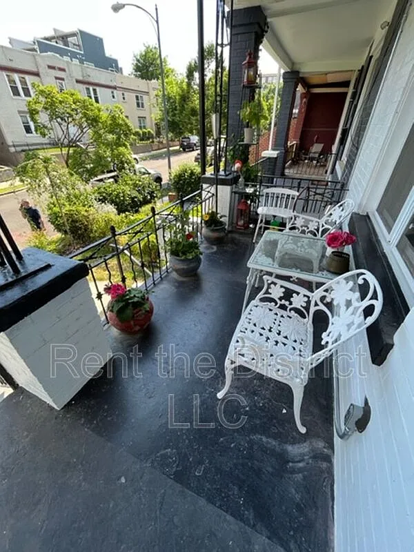3 bed, 2.5 bath, $3,495 — Photo 3