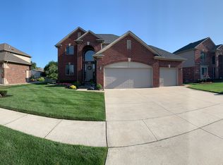 24799 Briar Bay Dr, Macomb, MI 48042