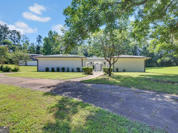 18 Valley Trl, Covington, GA 30014