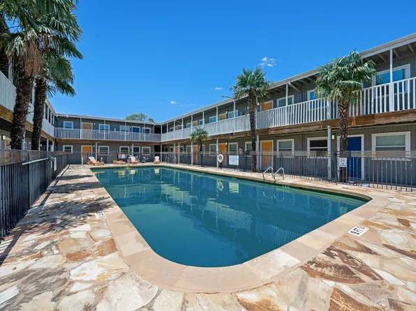 2401 Manor Rd APT 217, Austin, TX 78722