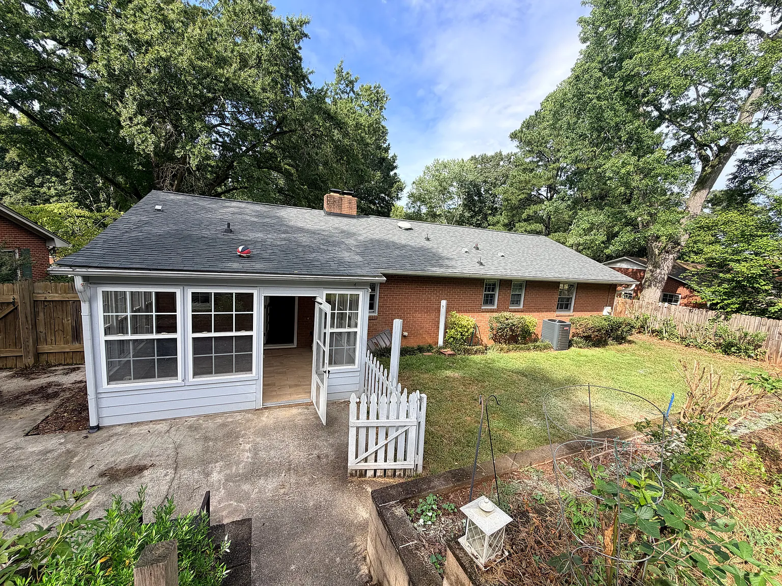 2920 Northbridge Rd — Photo 4