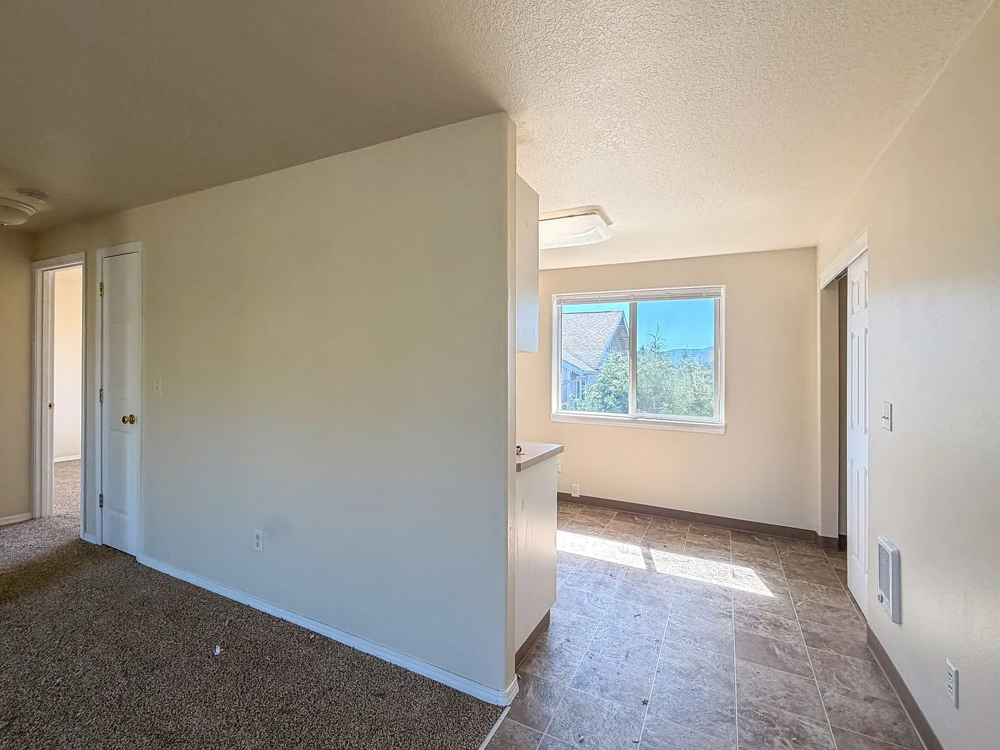 Riverrockapts — Photo 3