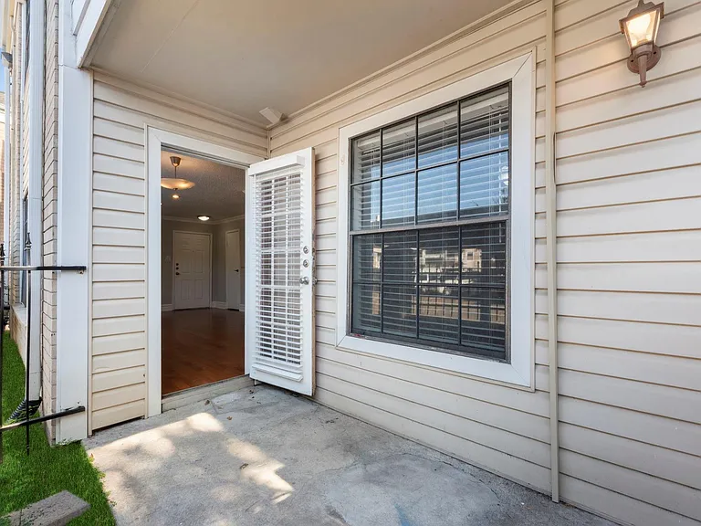 2750 Holly Hall St #901 — Photo 31