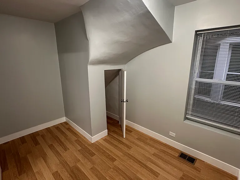 619 N Ridgeway Ave #1 — Photo 5
