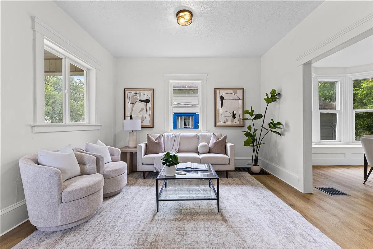 3 bed, 1.5 bath, 1553 sqft, $1,600 — Photo 1