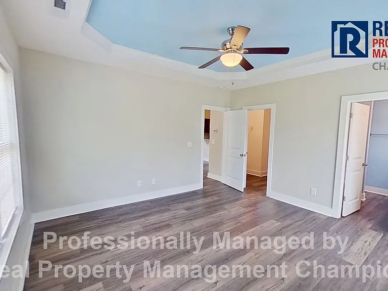 305 Cypress Ave — Photo 11