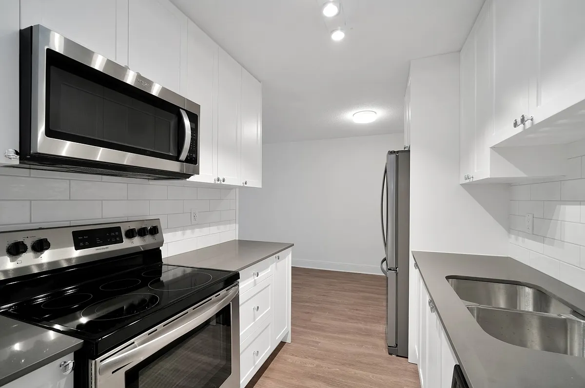 3255 Cook St — Photo 1