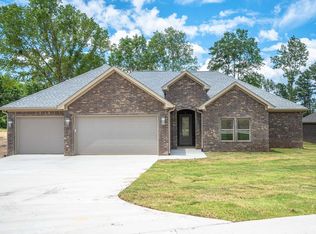 124 Petronia St, Hot Springs National Park, AR 71913