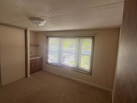 4th image of 2080 Hemstreet Rd