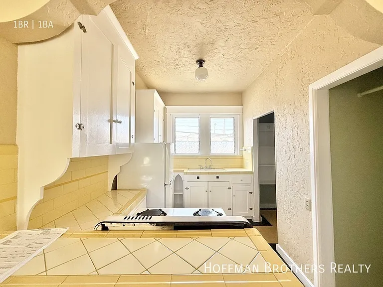 5953 1/2 Barton Ave — Photo 1