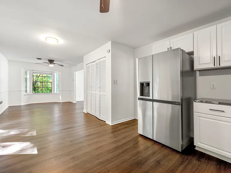 534 Woodcrest Manor Dr — Photo 8