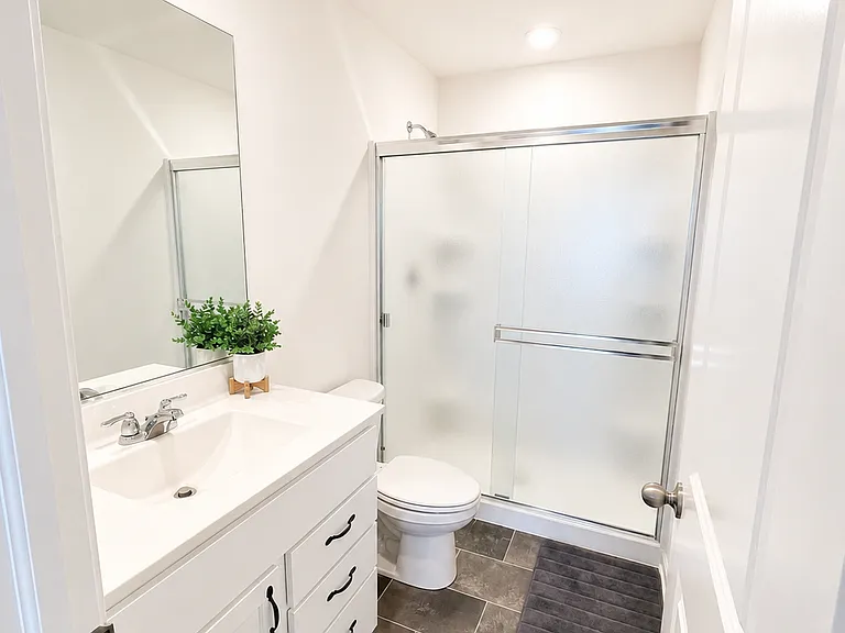 1475 Yosemite Way — Photo 10