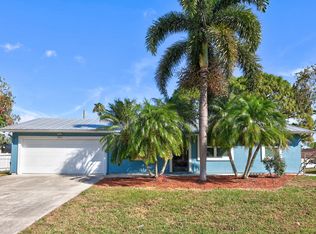 901 SW Fenway Rd, Port Saint Lucie, FL 34953