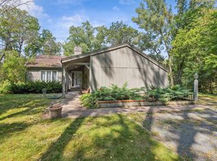 15 Robb Farm Rd, North Oaks, MN 55127