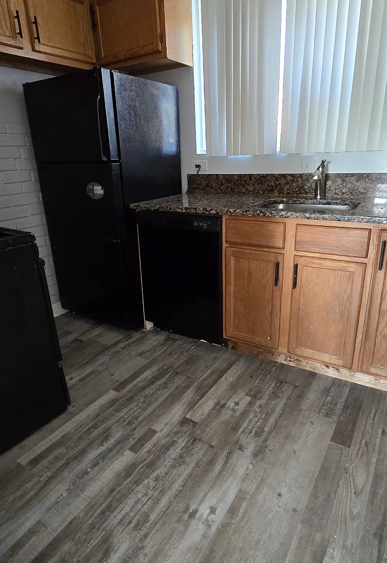 3 bed, 1100 sqft, $2,375 — Photo 2