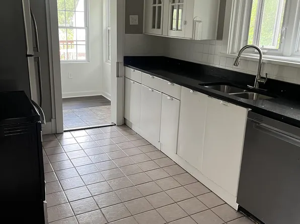 4765 W Newton St, Greensburg, PA 15601