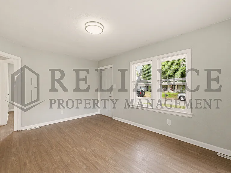 1836 S Gold St — Photo 15