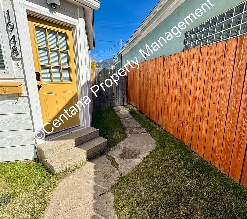 1948 Roberts Ave