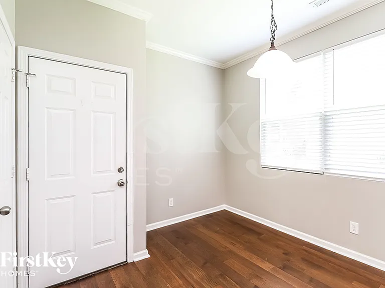 10118 Green Grass Rd — Photo 6